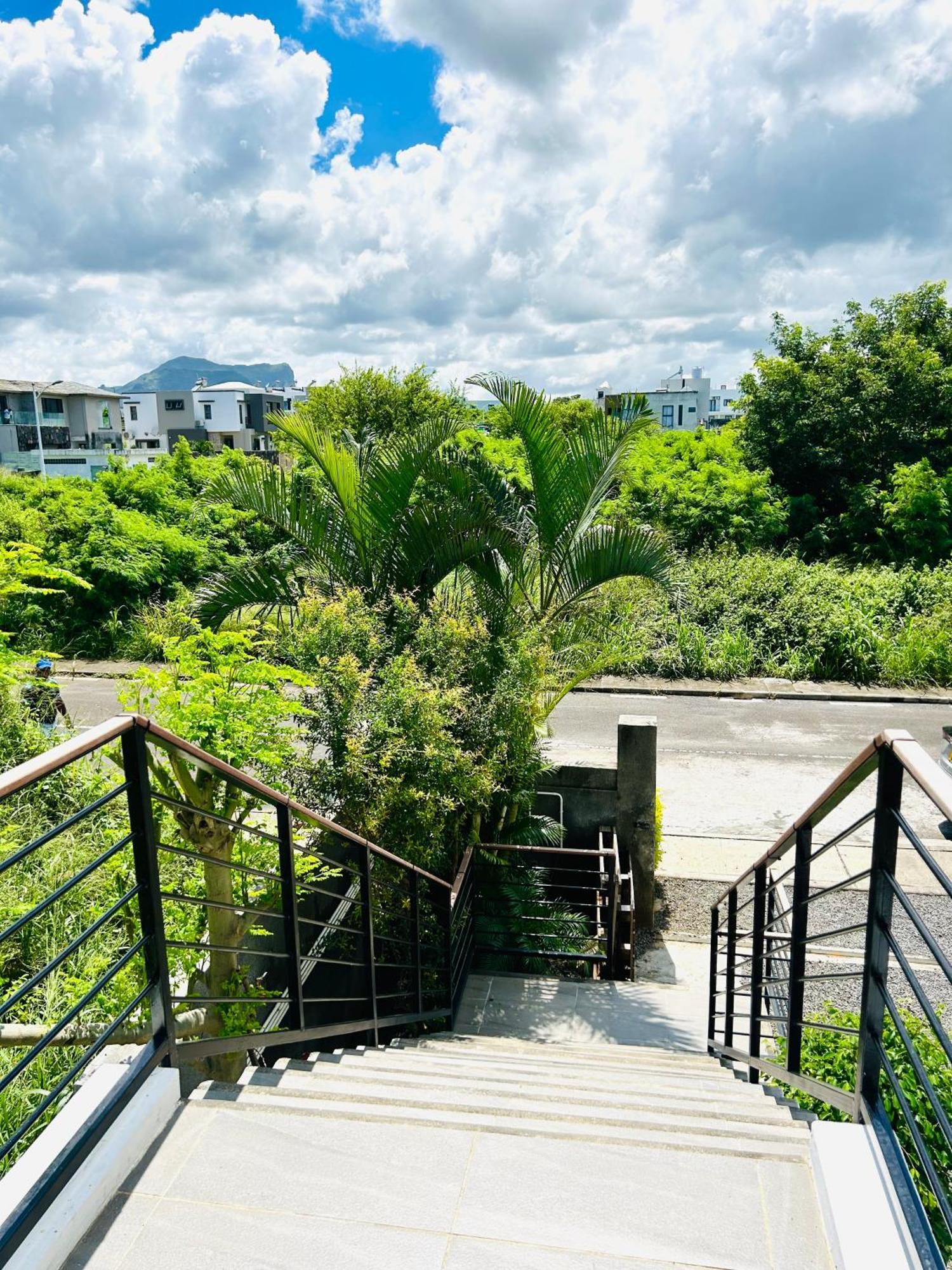 Amazing Sunset View Rooftop. Flic-en-Flacq Exterior foto